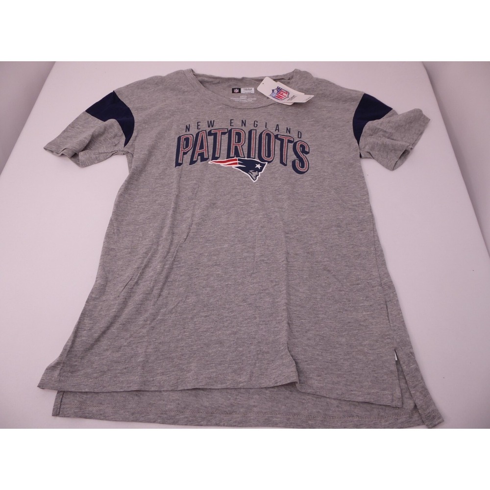 NWT NFL Team Apparel Women's New England Patriots T Shirt Small